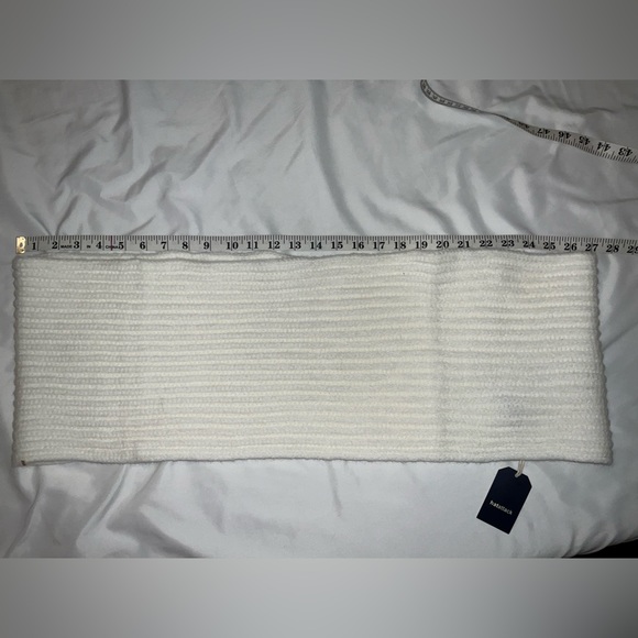 Hat Attack Infinity Scarf - new with tags - Revolve - White - Picture 4 of 5